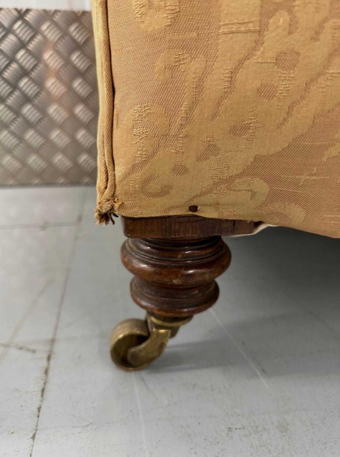 Chesterfield sofa for reupholstery 03