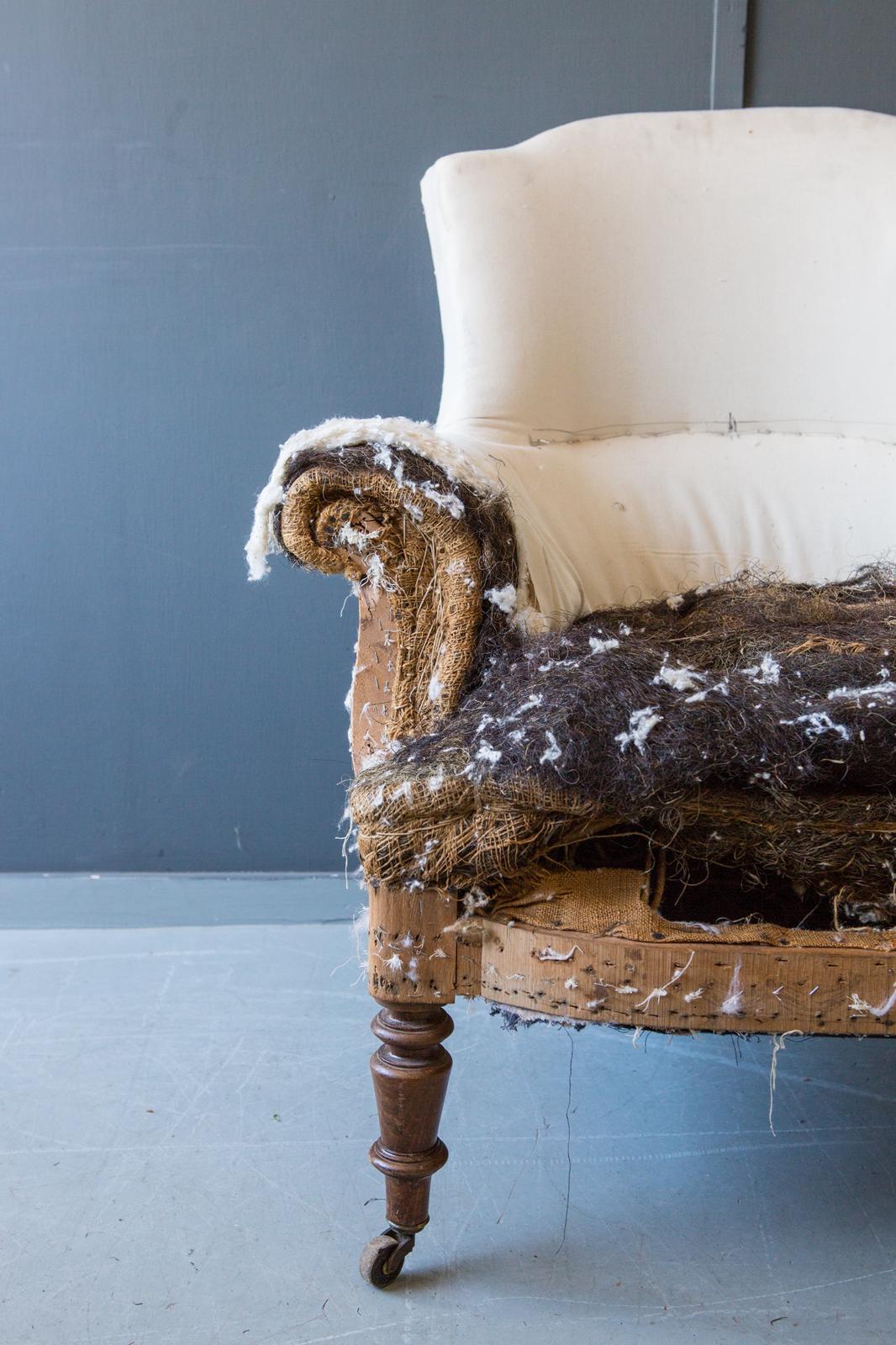 Napoleon split back chair 02