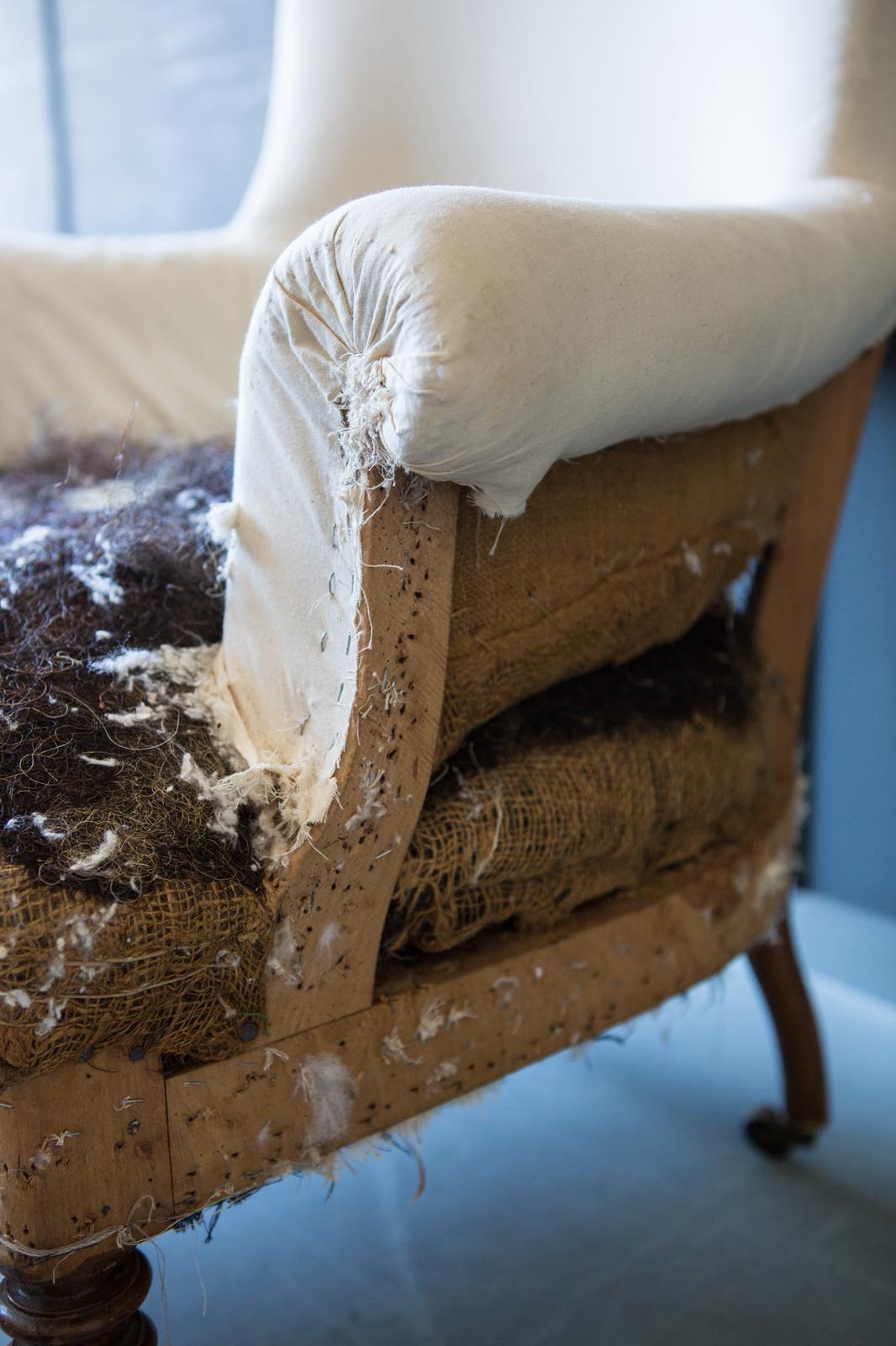 Napoleon split back chair 03
