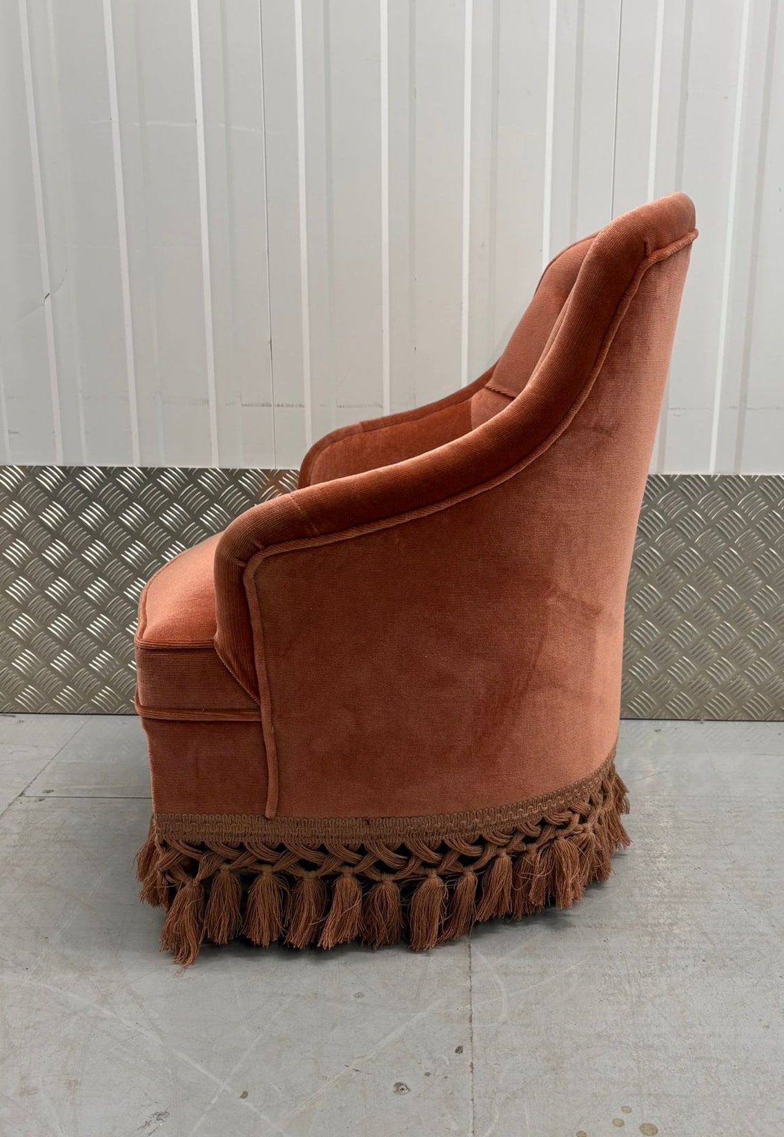 Vintage button backed chair for reupholstery 02